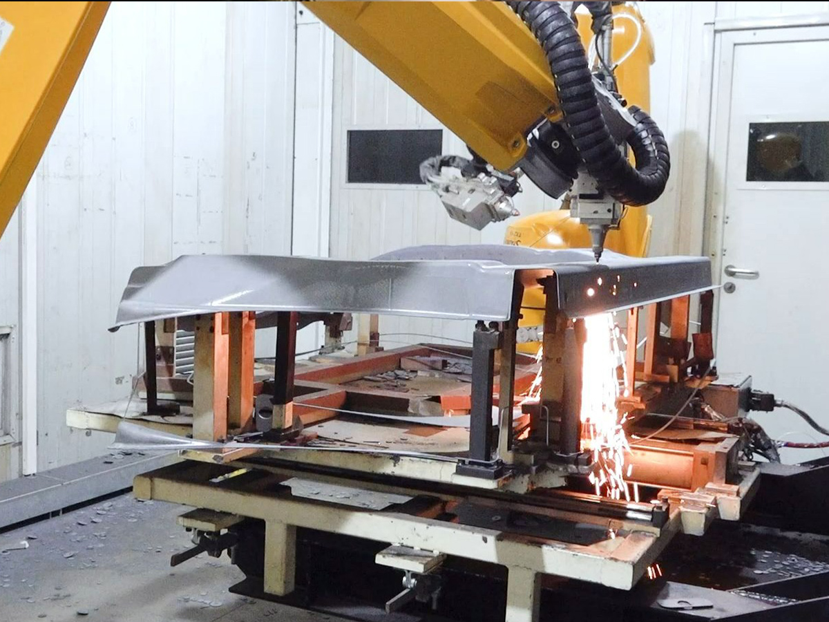 Solution for 3D laser cutting equipment